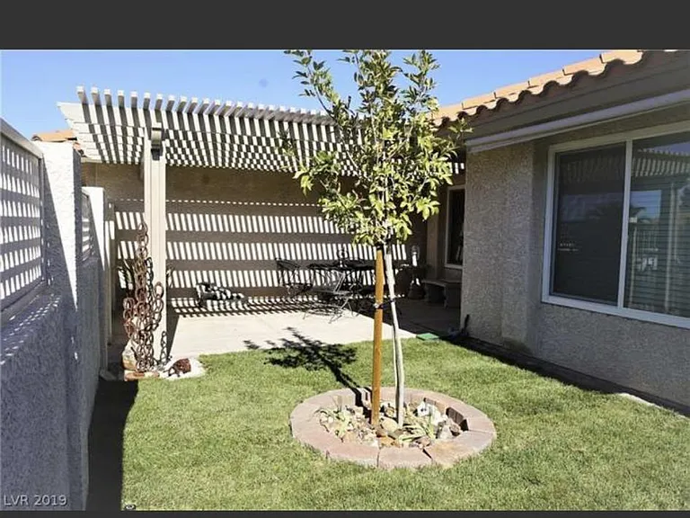 116 Sterling Ct — Photo 16