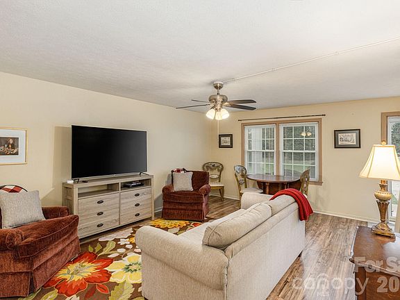 5th image of 101 Boyd Dr APT 2B