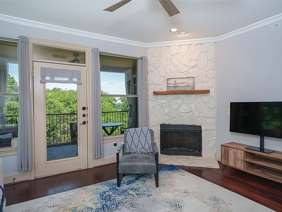 3rd image of 500 Waters Edge Dr APT 221