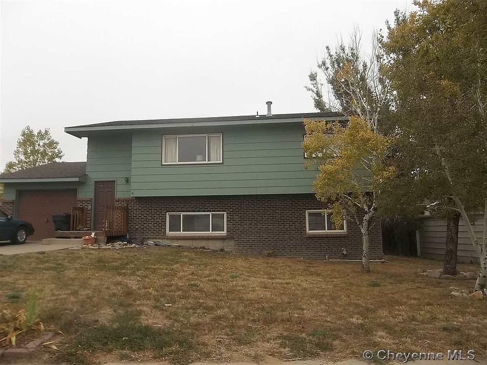 2nd image of 954 Ash St