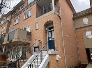 28 Sommerset Way #1639, Toronto, ON M2N 6W7