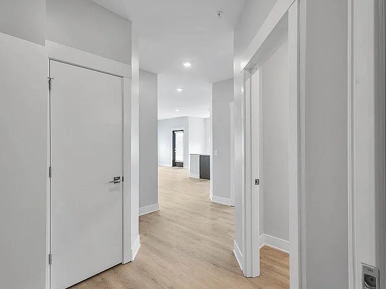 Modern & Neutral Colored Apartment Hallway