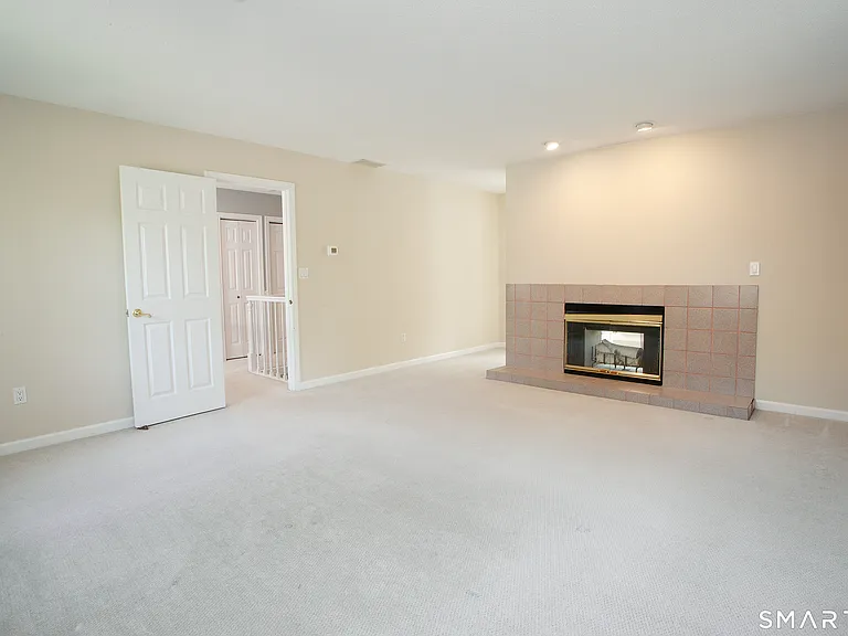 24 Old Mill Dr — Photo 17