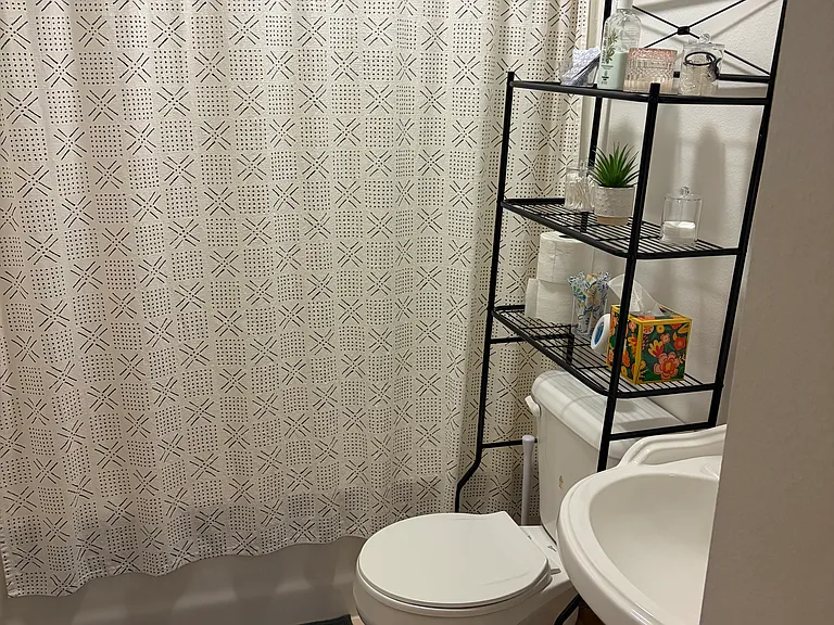597 Giddings St #3 — Photo 7