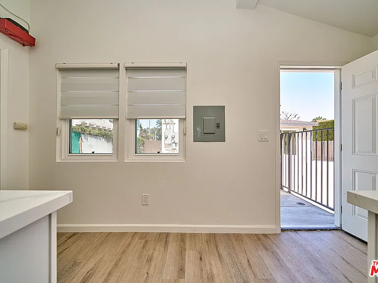 347 S Highland Ave — Photo 42