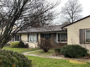 10501 Beechwood Dr, Waldorf, MD