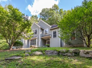 44 Studio Hill Cir, Kent, CT 06757