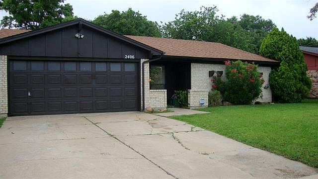 1st image of 2406 Woodside Dr
