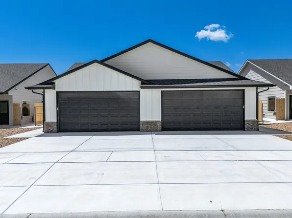 507 E Harper St, Valley Center, KS 67147