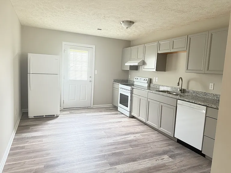 109 Cool Breeze Dr #109 — Photo 1