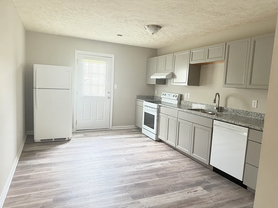 116 Cool Breeze Dr #111