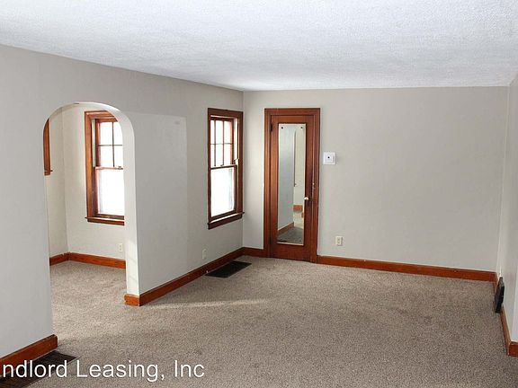 4th image of 1861 E 36th St