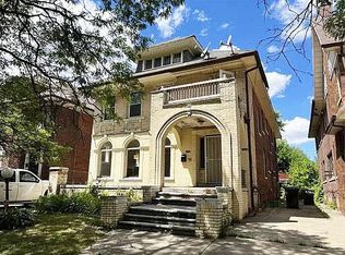 2704 Webb St, Detroit, MI 48206