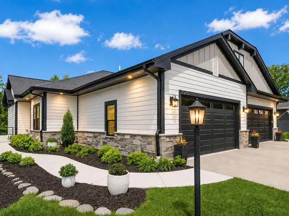 7970 W Stone Ridge DRIVE #85-1, Lannon, WI 53046