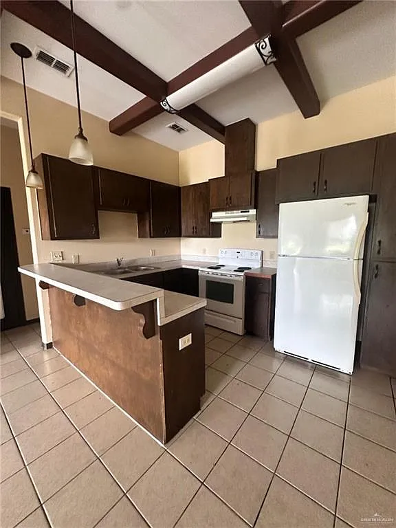 2 bed, 2.0 bath, 7534 sqft, $825 — Photo 4