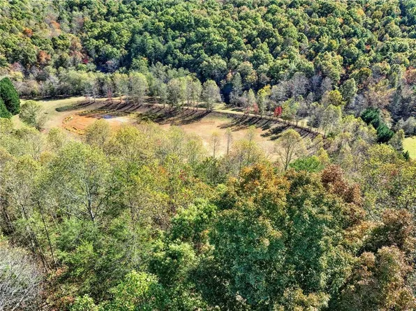 134 Elkmont Dr, Dahlonega, GA 30533