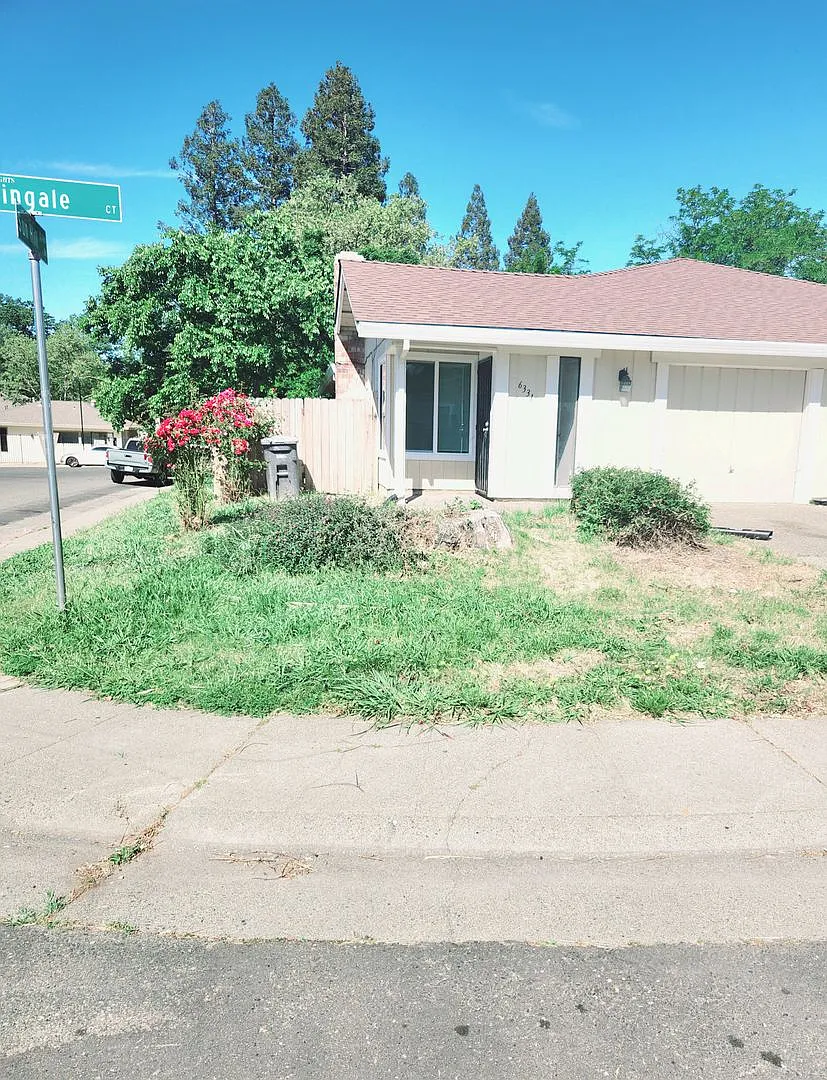 6331 Nightingale Ct photo 1