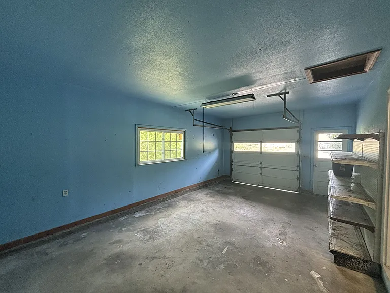 39 Huntington Rd — Photo 17