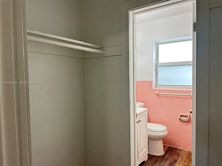 1821 Thomas St #5 — Photo 12