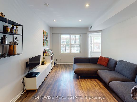 3rd image of 145 Lansdowne Ave Unit 201