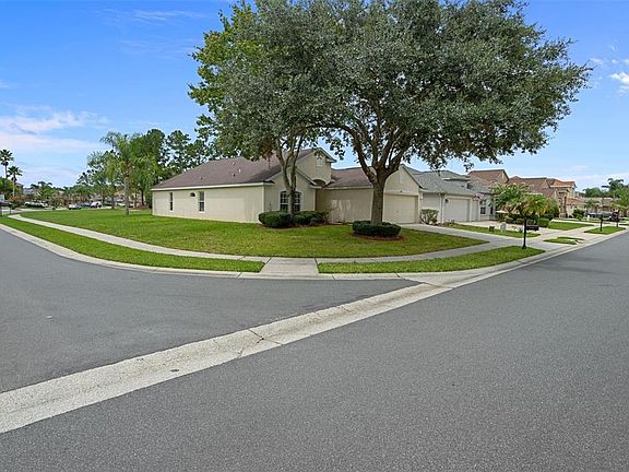4th image of 23836 Hastings Way