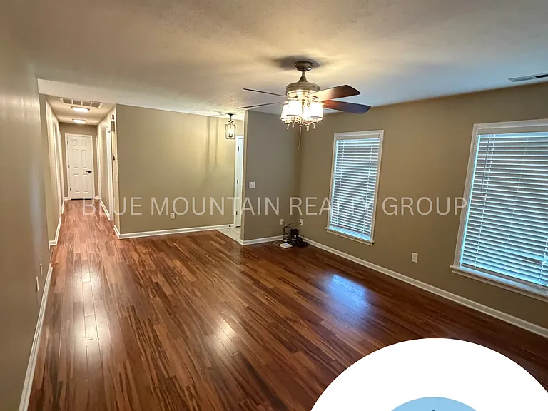 158 Hayfield Dr — Photo 2