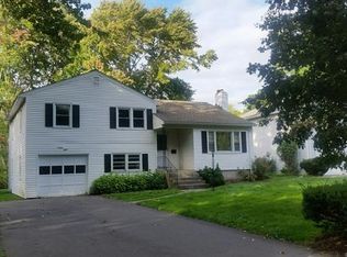 38 Grenhart St, West Hartford, CT 06117