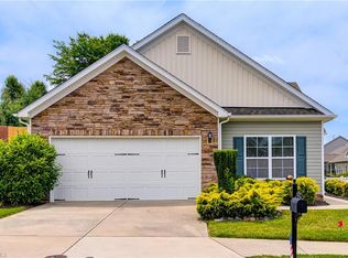 5476 Holbein Gate Rd, Walkertown, NC 27051