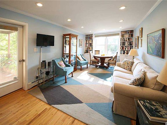 3rd image of 42-30 Douglaston Pkwy APT 5L