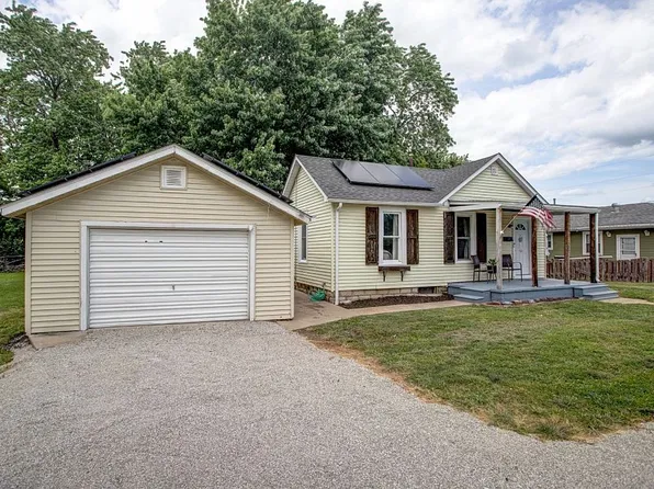 709 1st St, Jerseyville, IL 62052