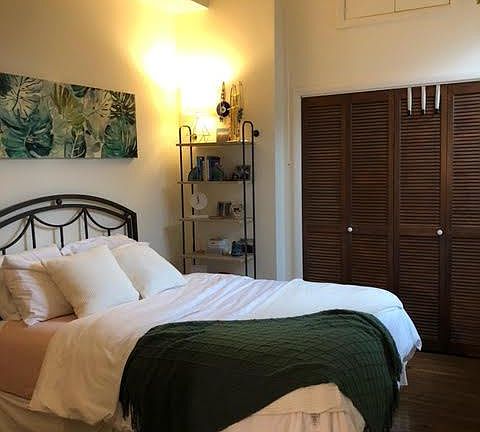 4th image of 1852 N Hudson Ave #3R