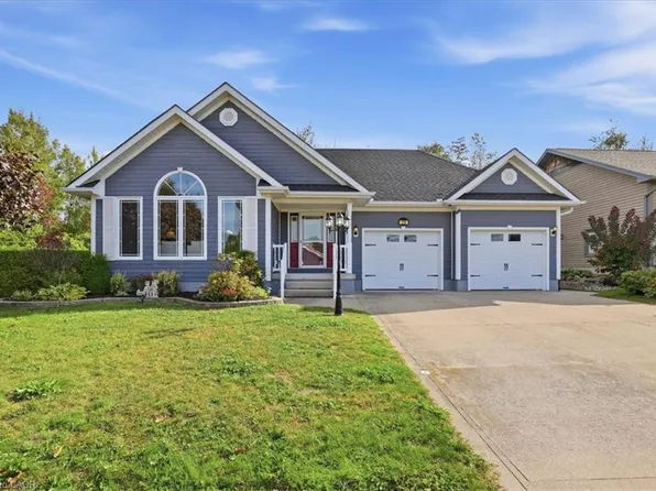 26 Eastgate Dr, Saugeen Shores, ON N0H 2L0