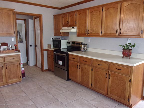 5th image of 7405 Fox Meadow Dr