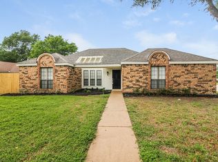429 Partridge Cir, Desoto, TX 75115