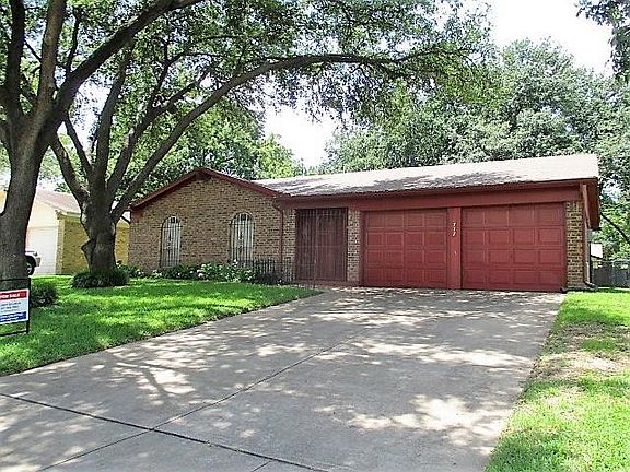 2nd image of 2717 Lake Gardens Dr