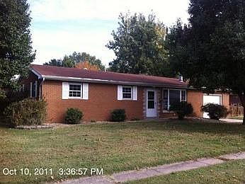 1st image of 3312 Village Ln
