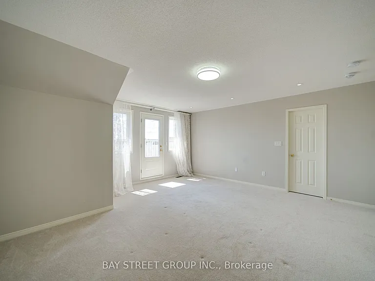 114 Ness Dr — Photo 26