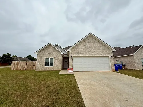 219 Overcup Dr Photo 1