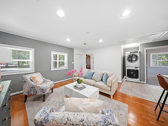 5th image of 1706 Westminster Dr