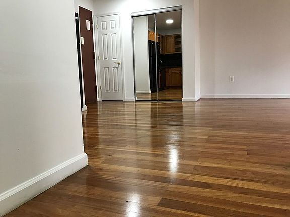 5th image of 24 Lawton St APT 1E