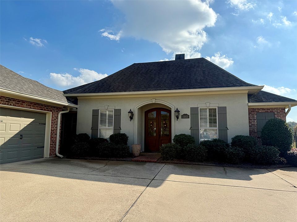 1st image of 2463 Churchill Dr