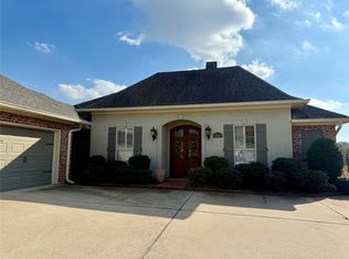 2463 Churchill Dr, Bossier City, LA 71111