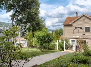 118 S 1st St, Coal Township, PA