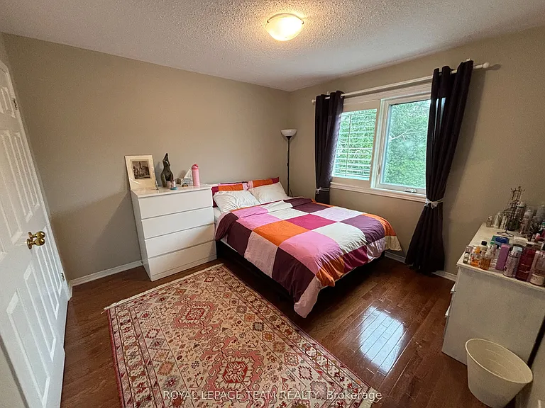 3 Tower Hill Cres — Photo 17