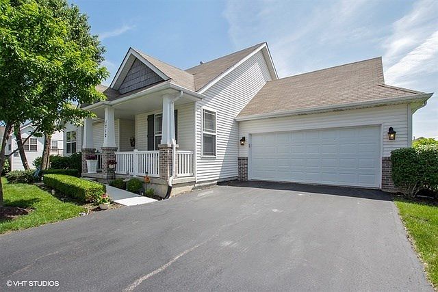 1st image of 1712 Augusta Ln