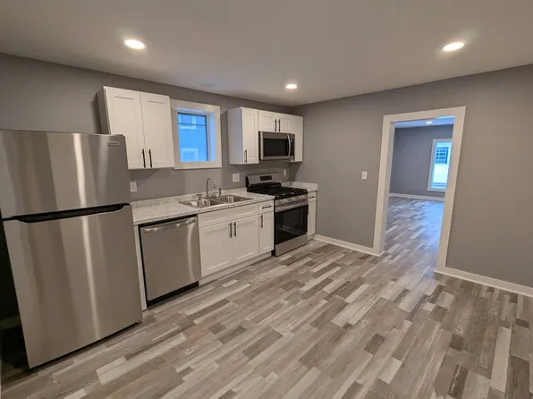 19 Main St, 19 Main St Floor 1, Ballston Lake, NY 12019