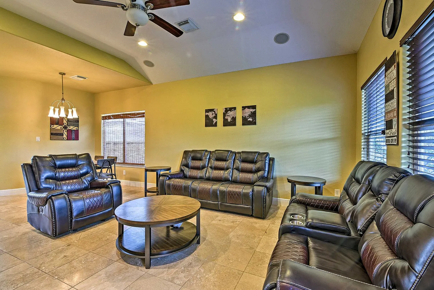 3 bed, 2.0 bath, 1819 sqft, $5,547 — Photo 2