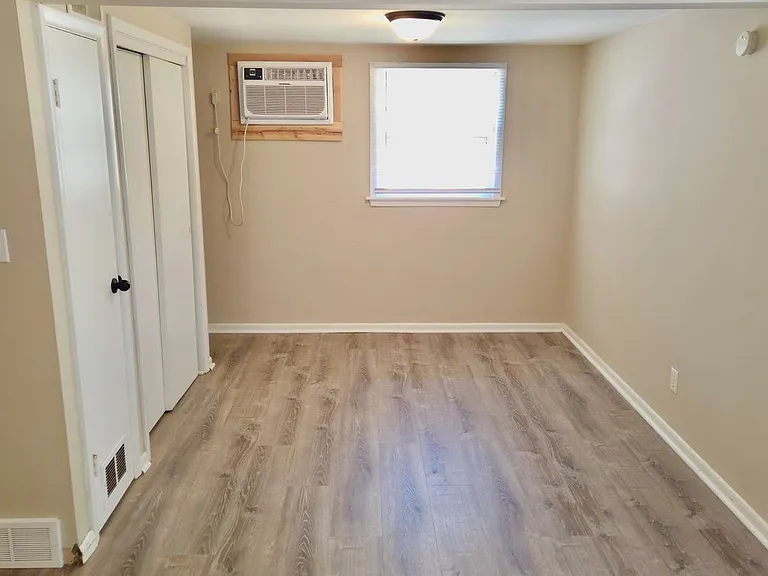 2103 Green — Photo 11