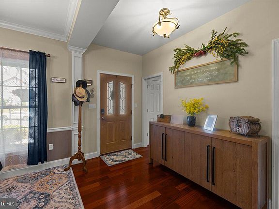 4th image of 4736 Chatham Way