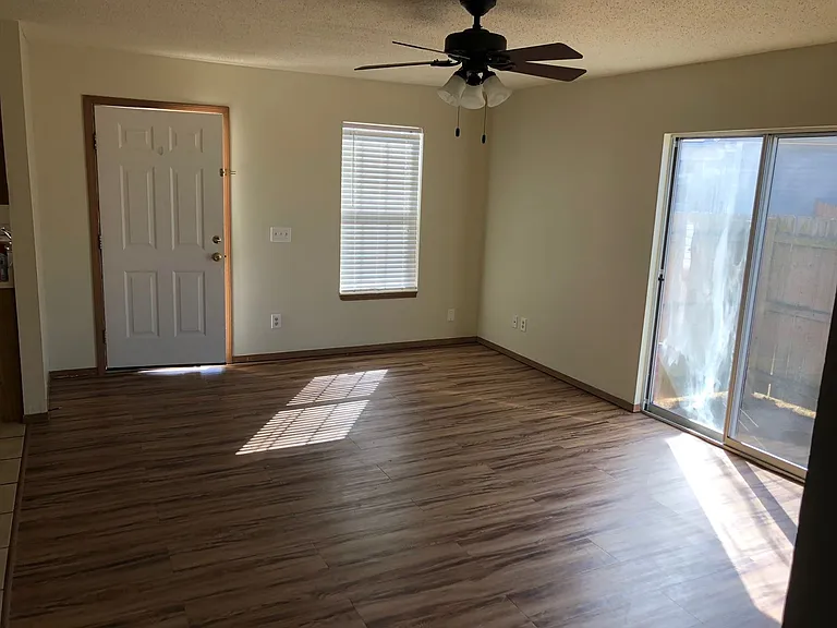 1681 N Linda Jo Pl — Photo 6